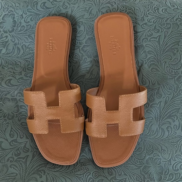- Hermes Tan Oran Sandals Iconic H Design 38 - Picture 9 of 13